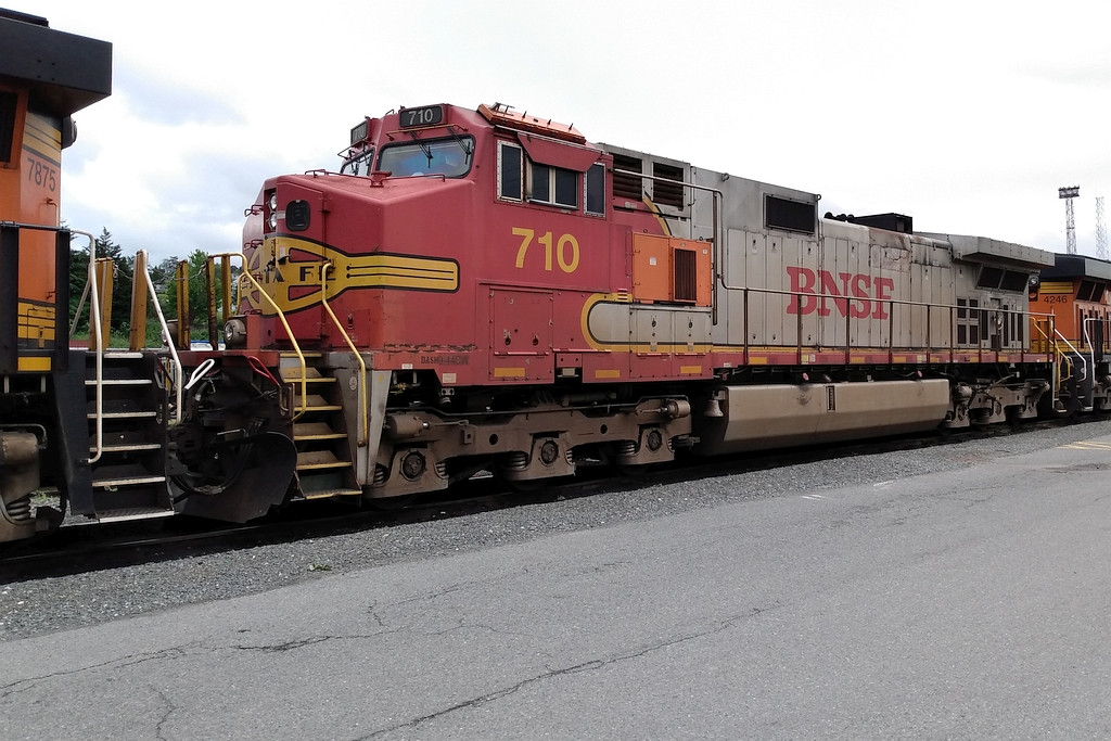 BNSF 710